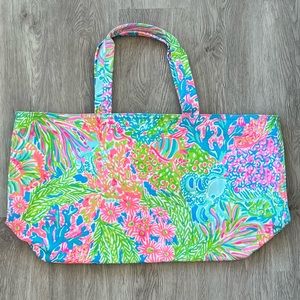 NWT Rare Lilly Pulitzer Large Palm Beach Tote in Lovers Coral Print